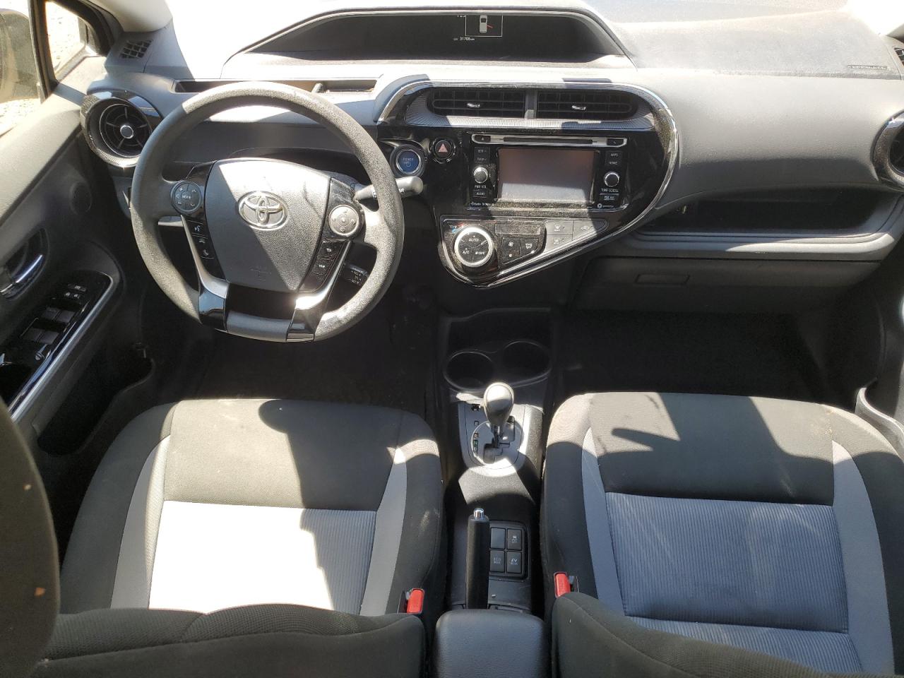 JTDKDTB34J1618309 2018 Toyota Prius C