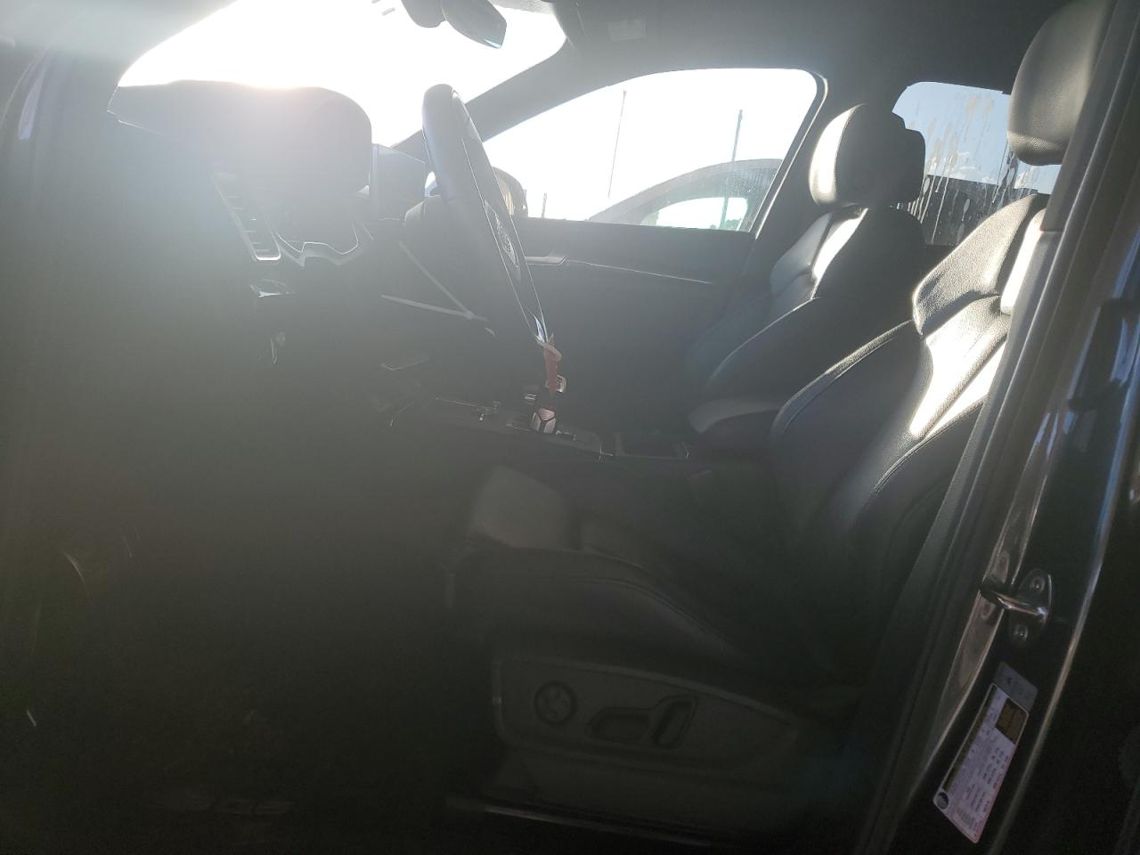 WA1C4AFY8K2046407 2019 Audi Sq5 Prestige