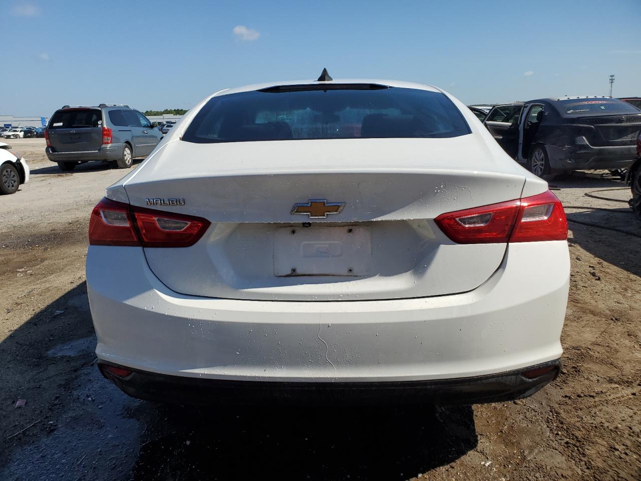 2018 Chevrolet Malibu Ls vin: 1G1ZB5STXJF283097