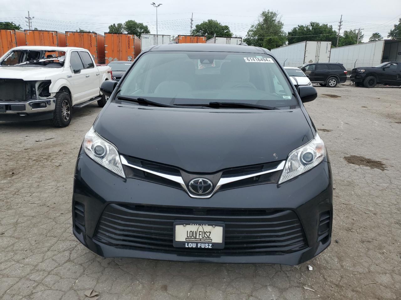 2019 Toyota Sienna Le vin: 5TDKZ3DC9KS976430