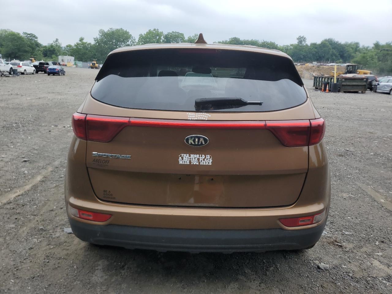 KNDPMCAC6J7354370 2018 Kia Sportage Lx