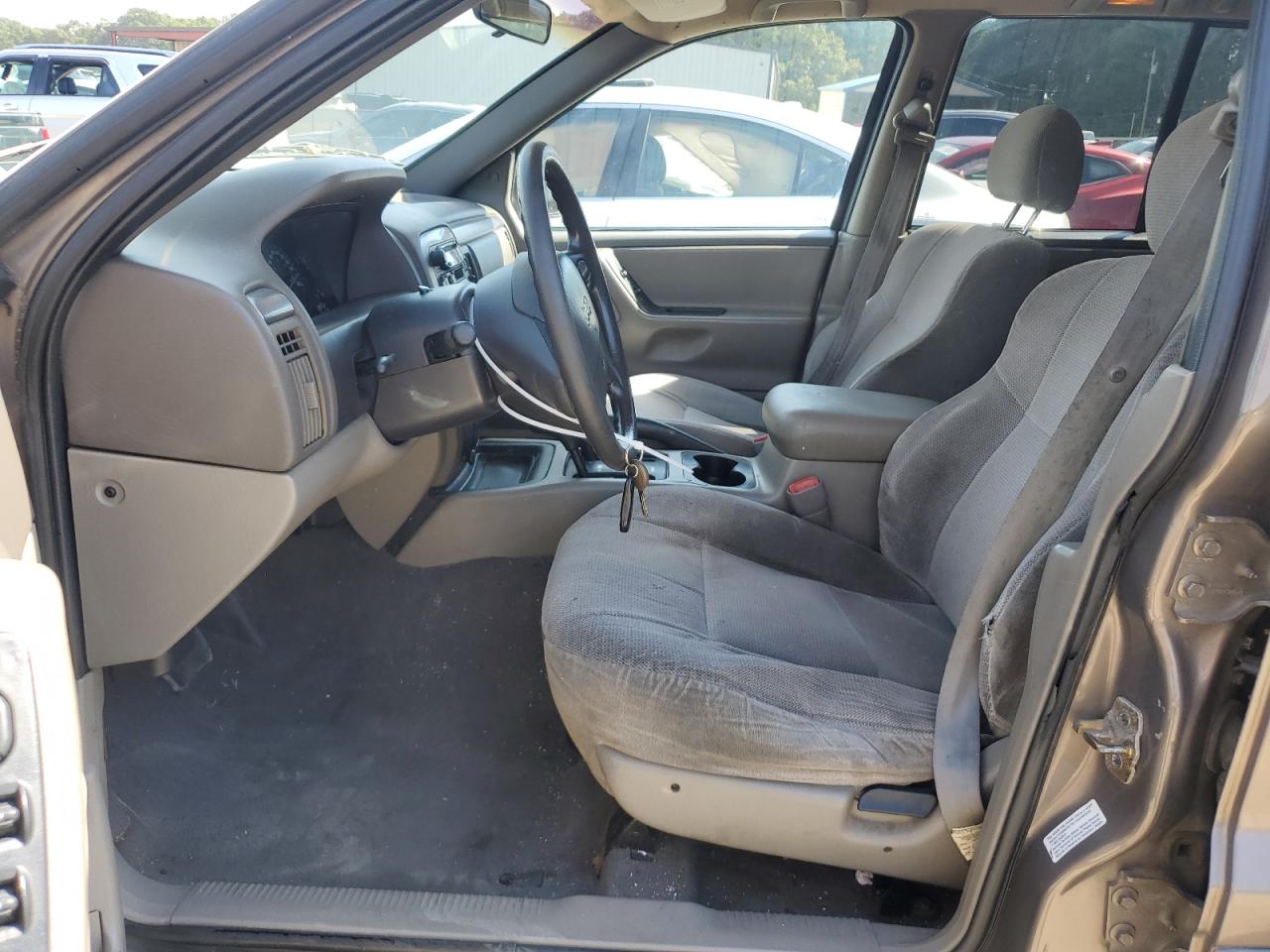 1J4GW48S81C639649 2001 Jeep Grand Cherokee Laredo