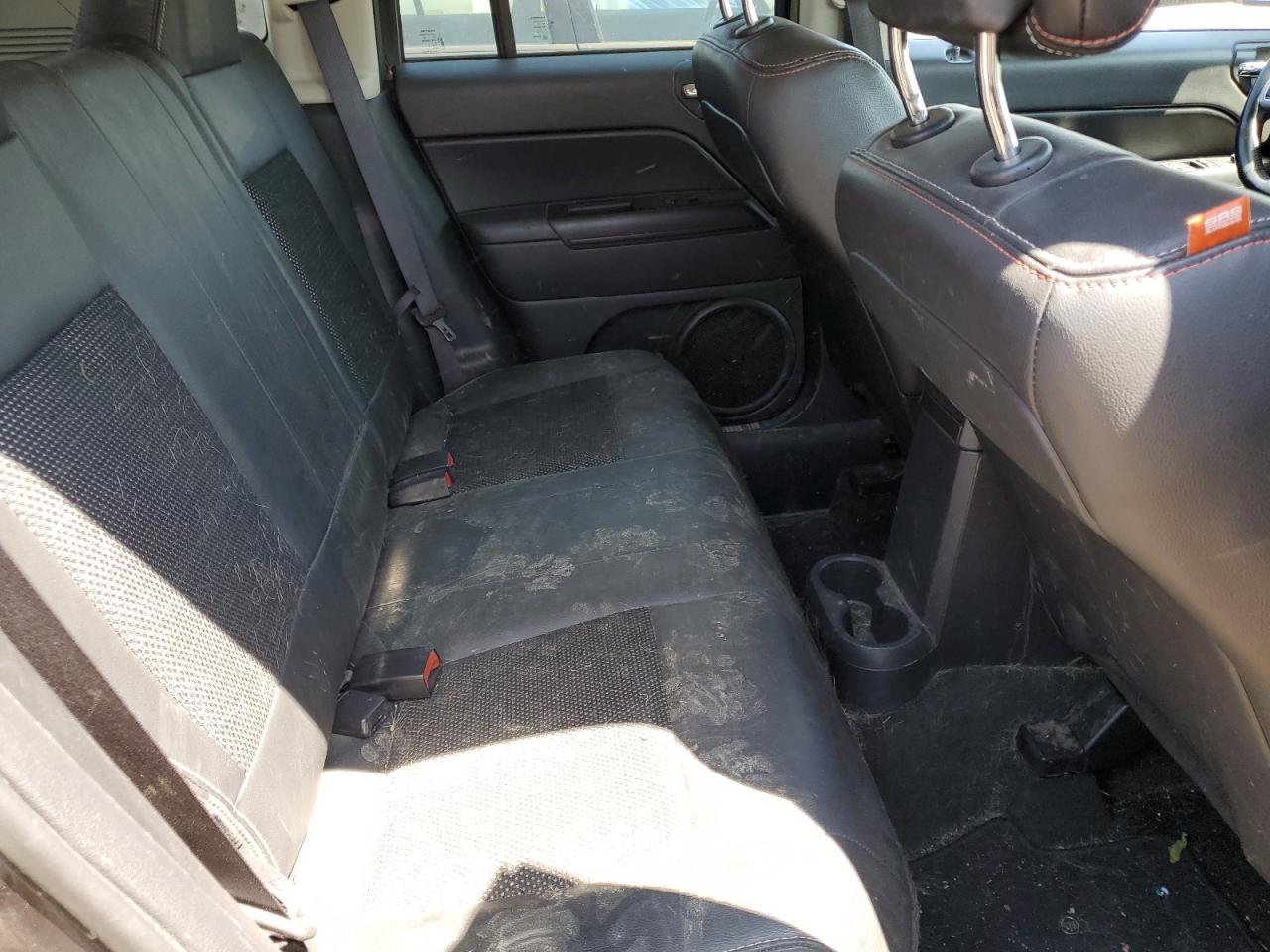 1C4NJDAB8GD690898 2016 Jeep Compass Sport