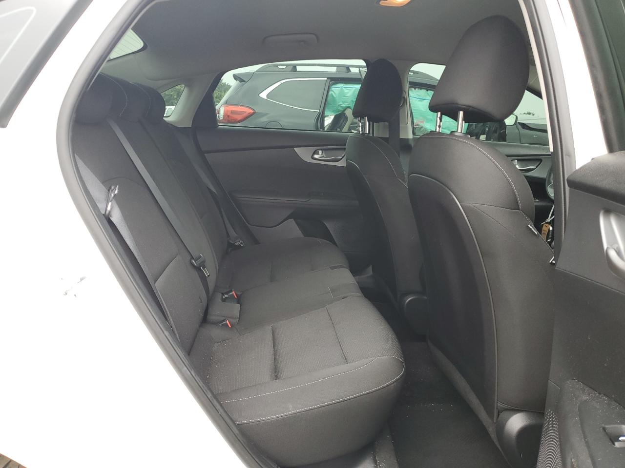 3KPF24AD7ME341213 2021 Kia Forte Fe