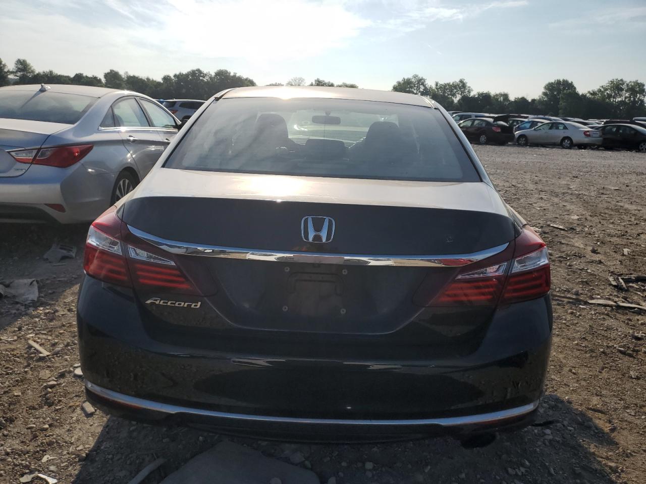 2017 Honda Accord Lx vin: 1HGCR2F31HA166678