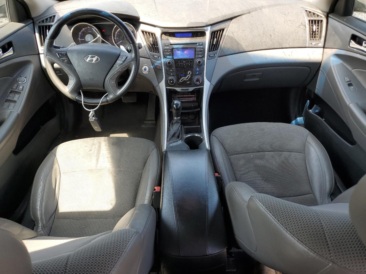 5NPEC4AC2DH762056 2013 Hyundai Sonata Se