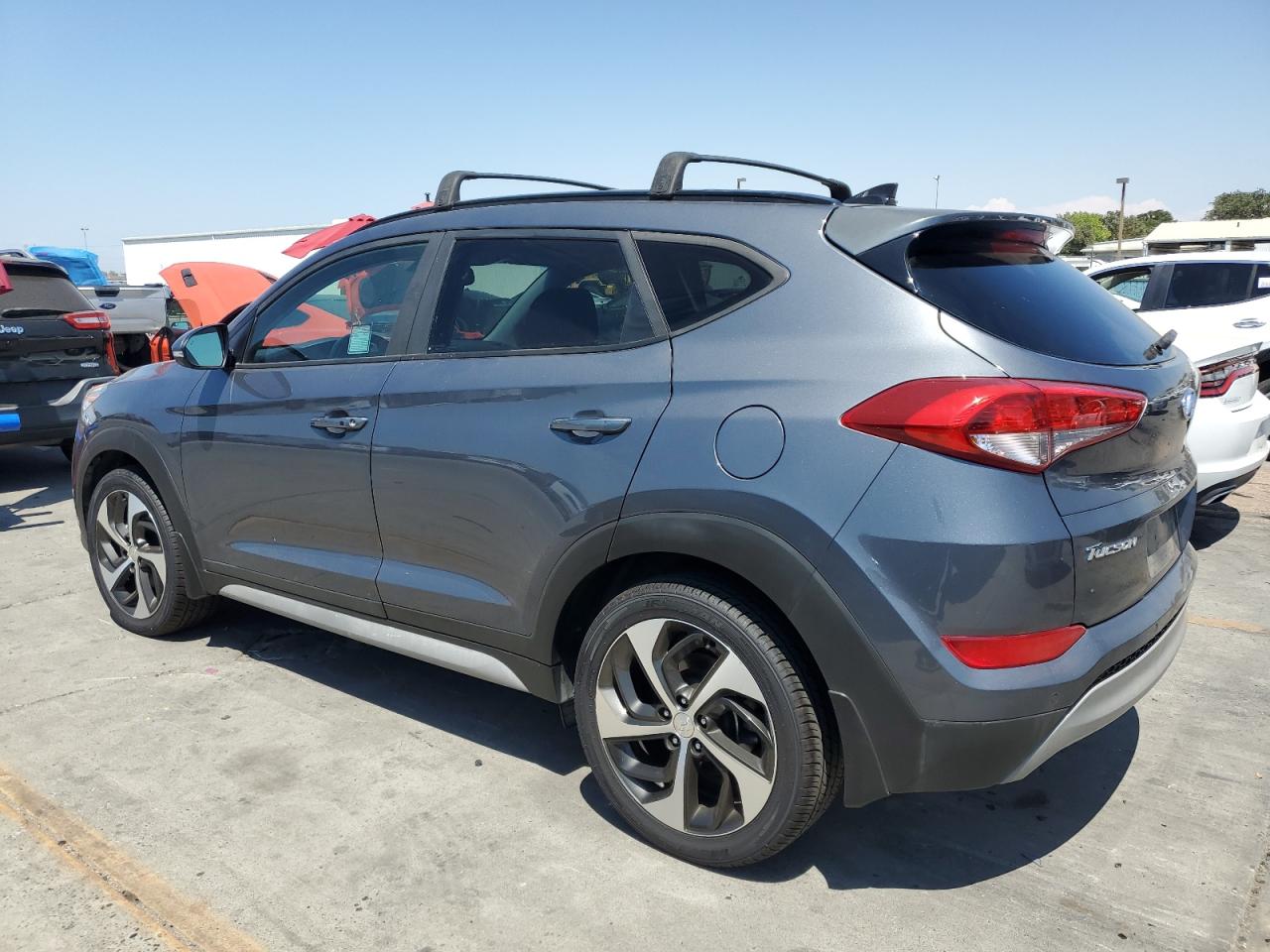 2018 Hyundai Tucson Value vin: KM8J3CA20JU722037