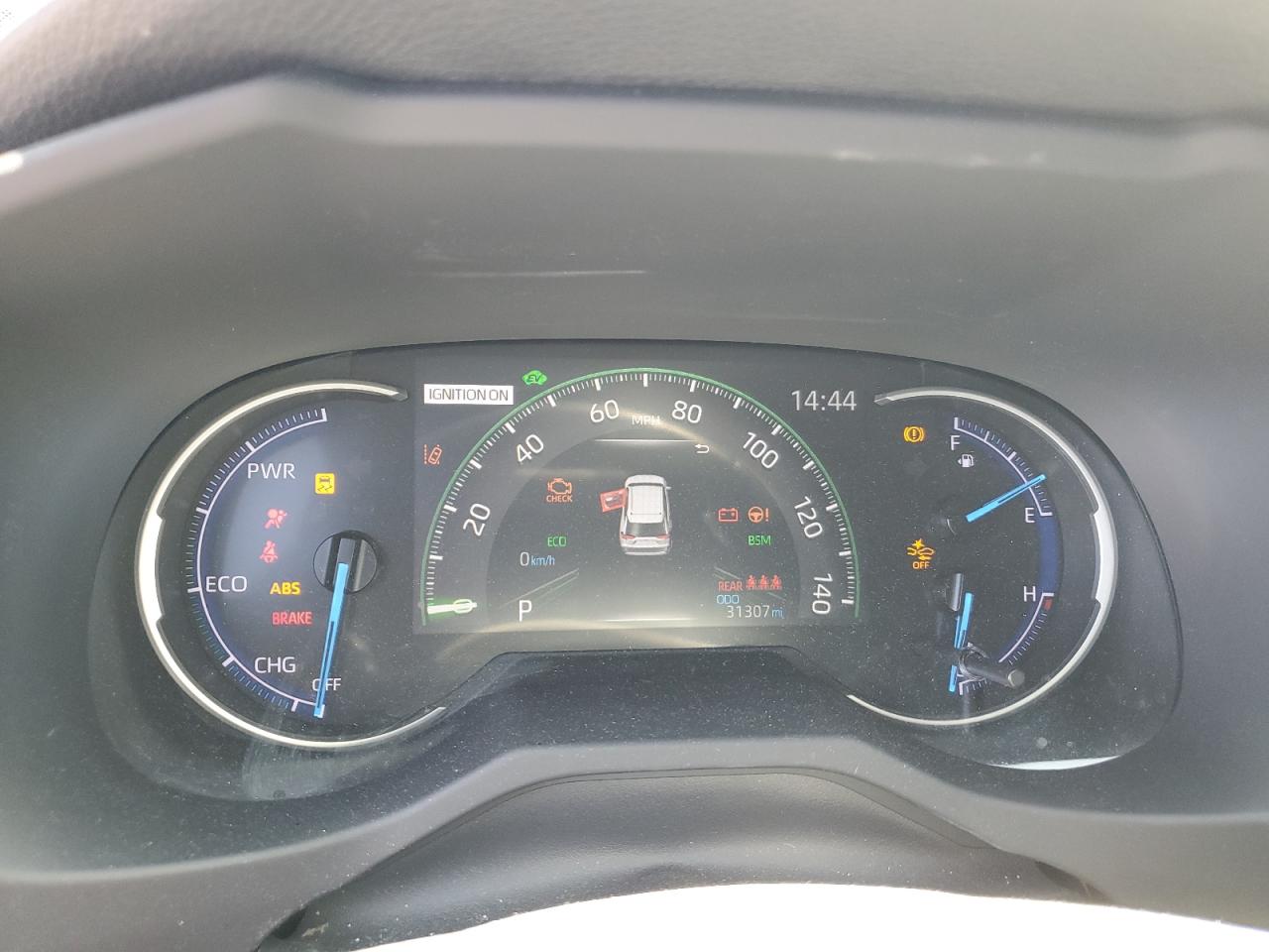 JTMEWRFV4KD516174 2019 Toyota Rav4 Xse