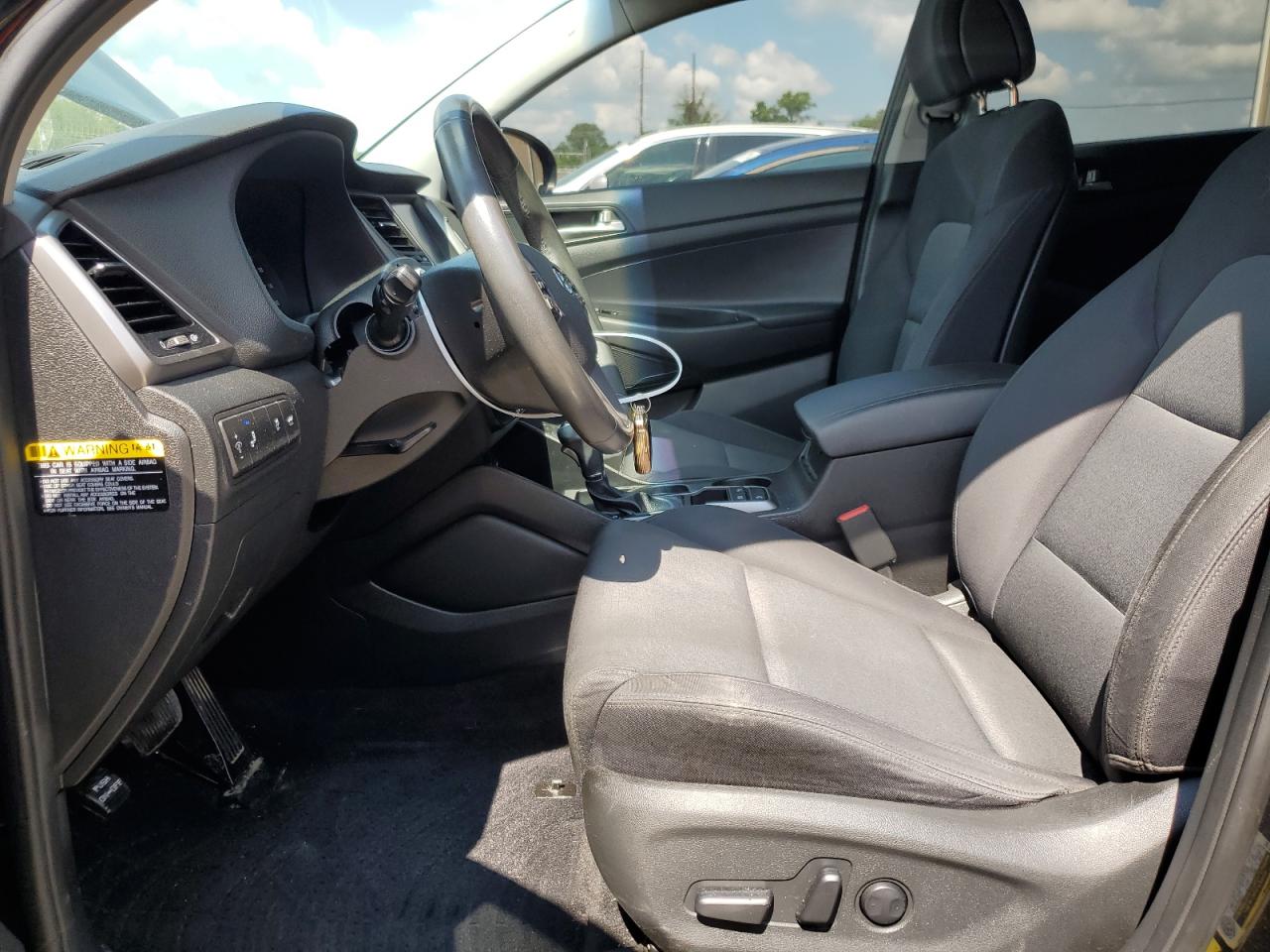 KM8J33A2XJU799725 2018 Hyundai Tucson Value