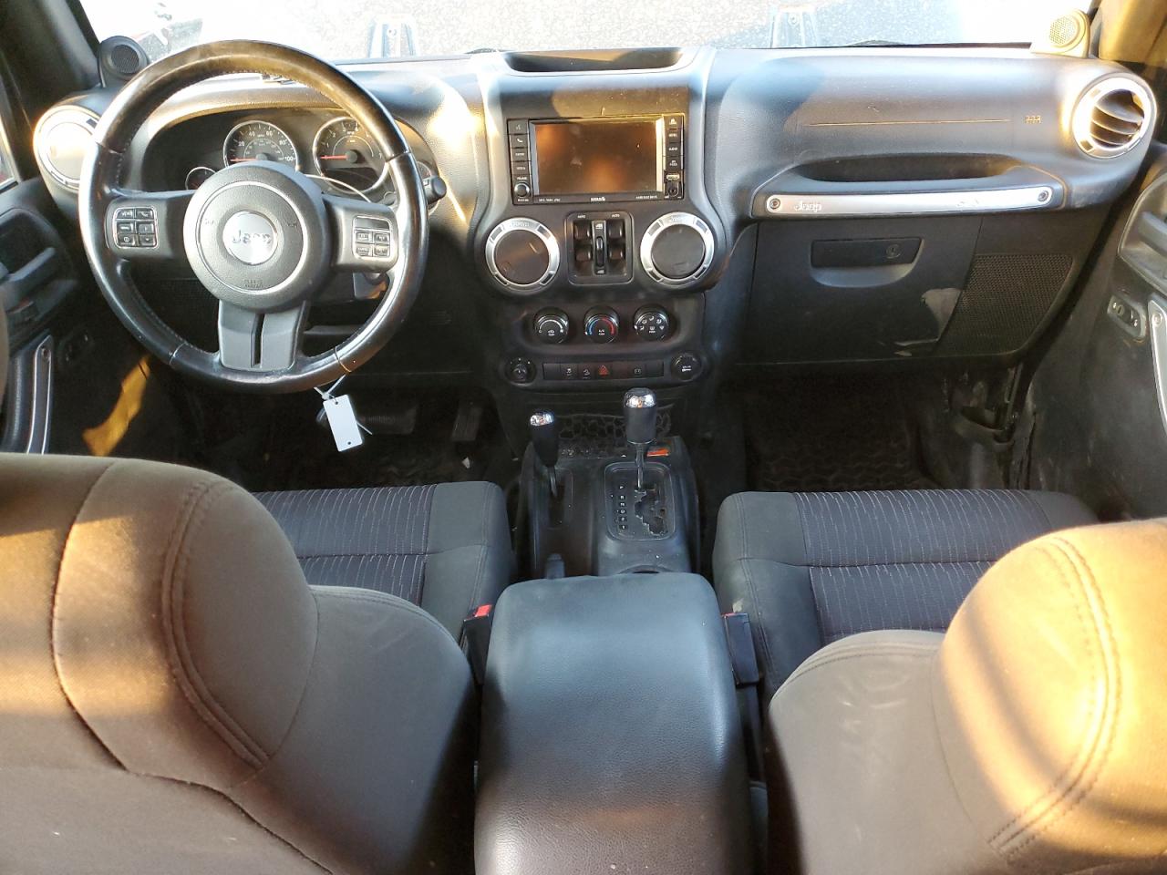 1J4BA5H11BL570066 2011 Jeep Wrangler Unlimited Sahara