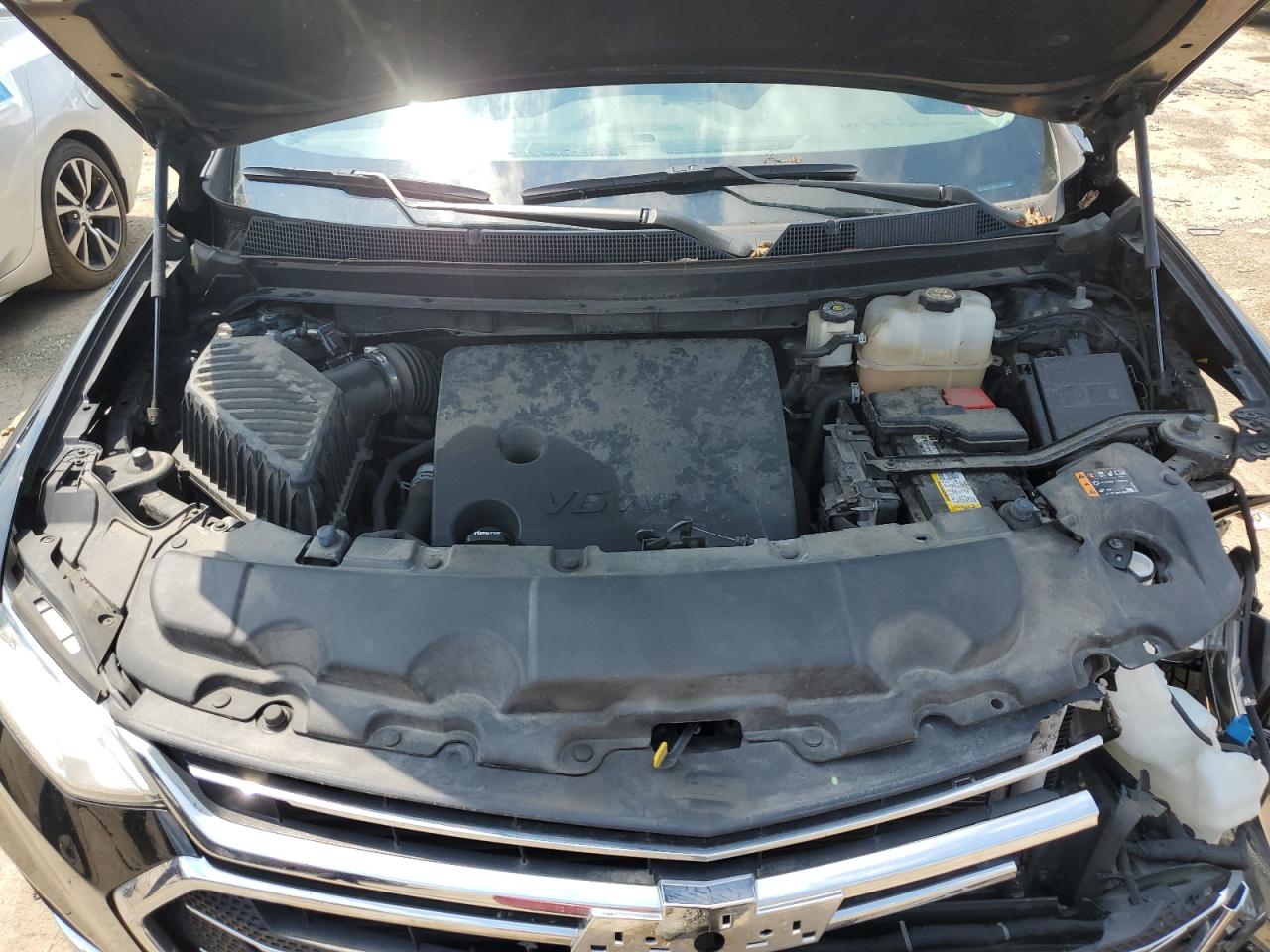 1GNERHKWXKJ205518 2019 Chevrolet Traverse Lt