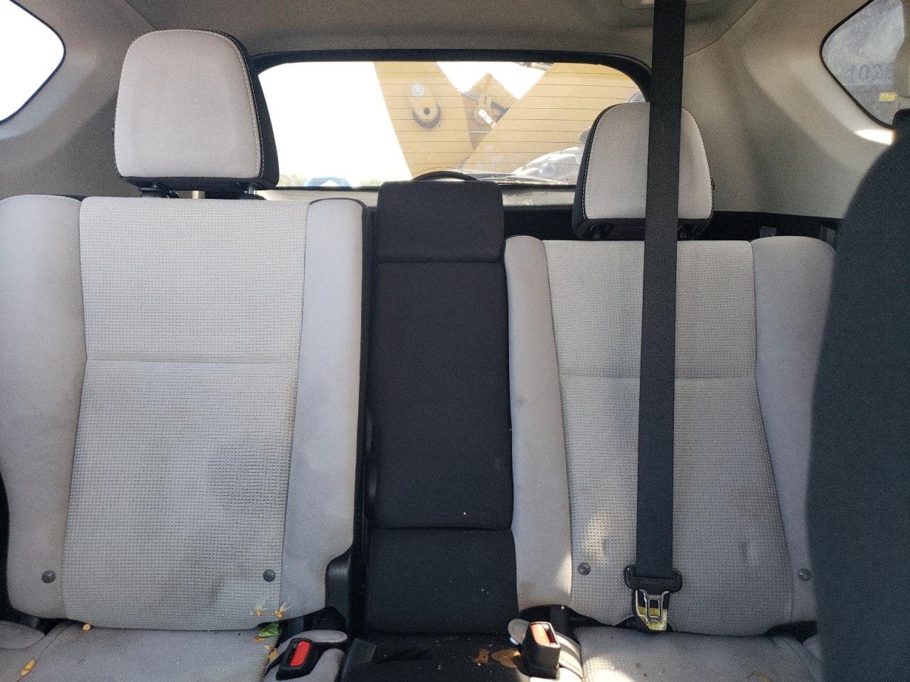 2T3WFREV5HW332587 2017 Toyota Rav4 Xle