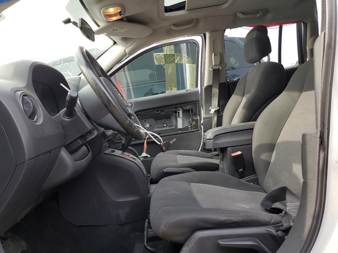 1J4NT1FB5BD267653 2011 Jeep Compass Sport