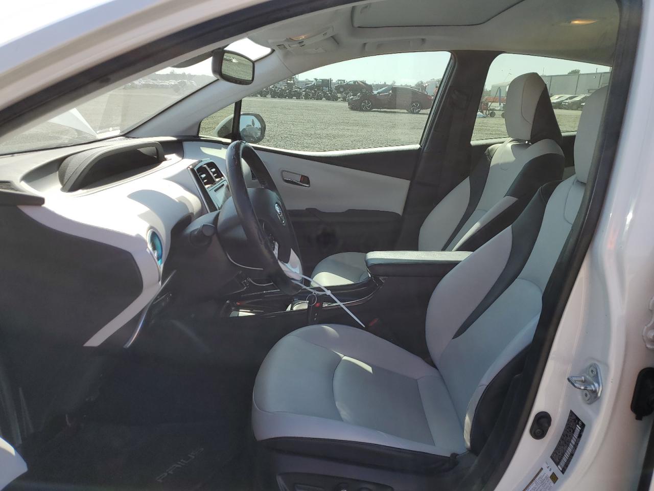 JTDKARFU6G3023666 2016 Toyota Prius