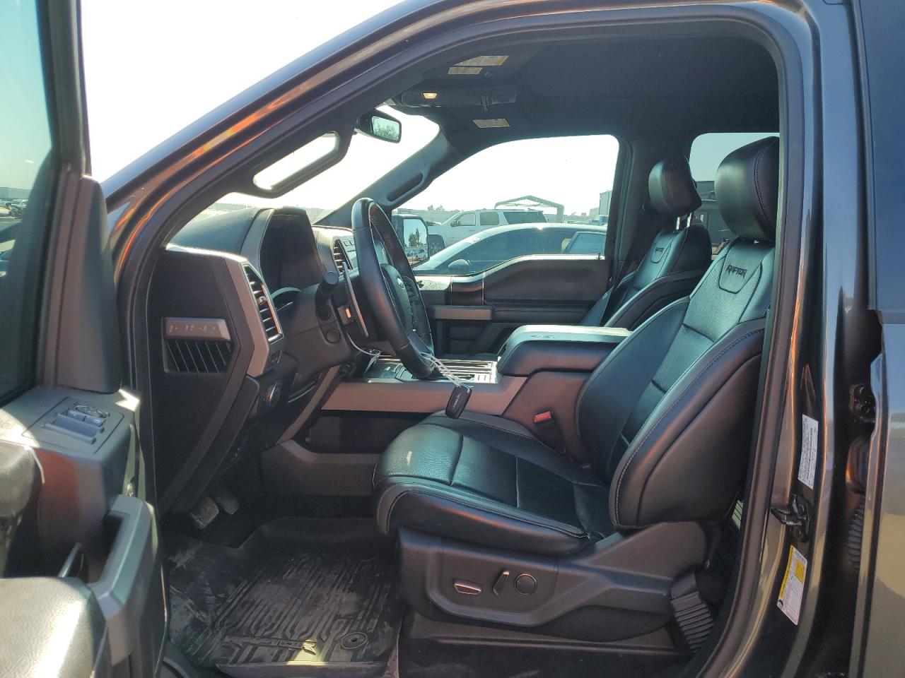 1FTFW1RG2JFD86370 2018 Ford F150 Raptor