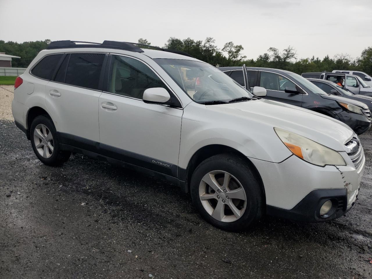 2013 Subaru Outback 2.5I Premium vin: 4S4BRCCC8D3241603