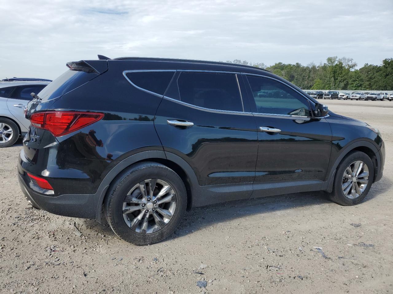 2017 Hyundai Santa Fe Sport vin: 5XYZU4LA7HG462441