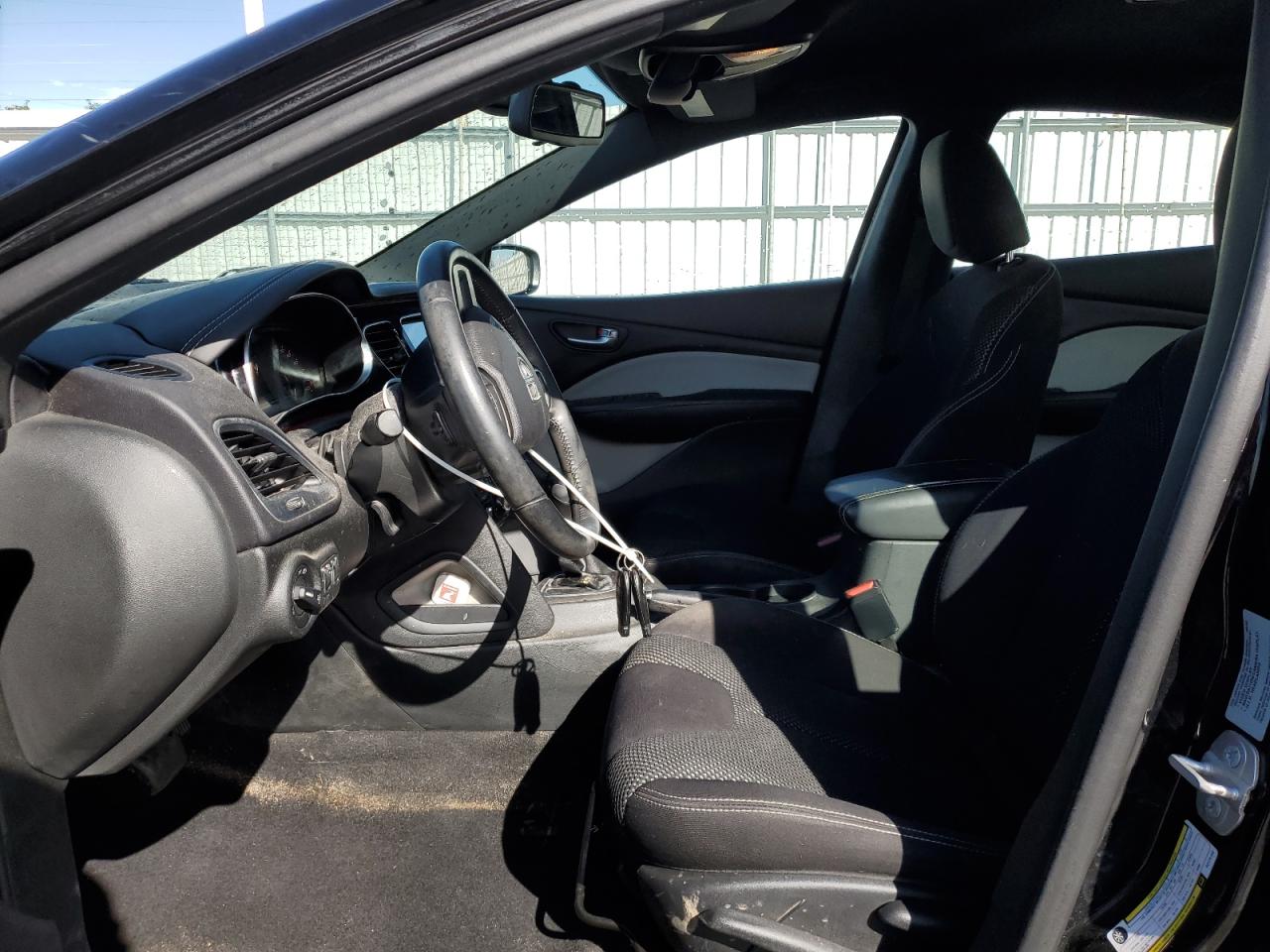 1C3CDFBBXFD174148 2015 Dodge Dart Sxt