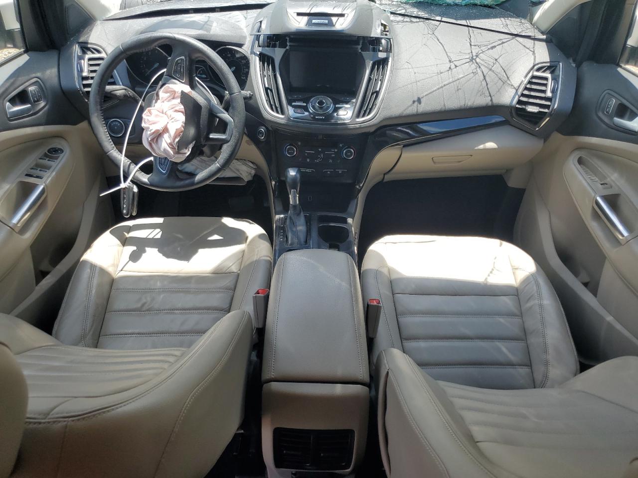 1FMCU9J96HUA45530 FORD ESCAPE 2017