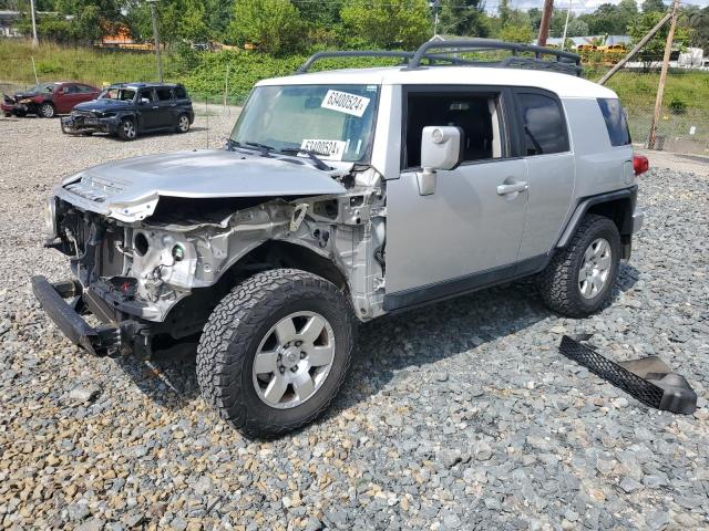 TOYOTA FJ CRUISER