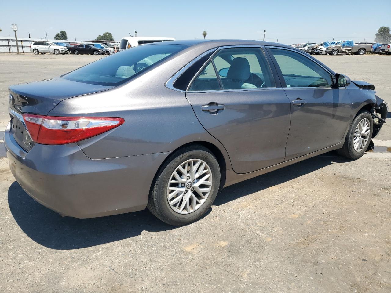 2016 Toyota Camry Le vin: 4T1BF1FK9GU209841