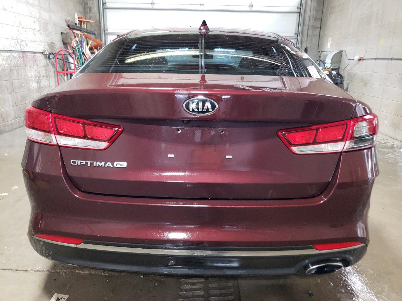 2017 Kia Optima Lx vin: 5XXGT4L33HG155266