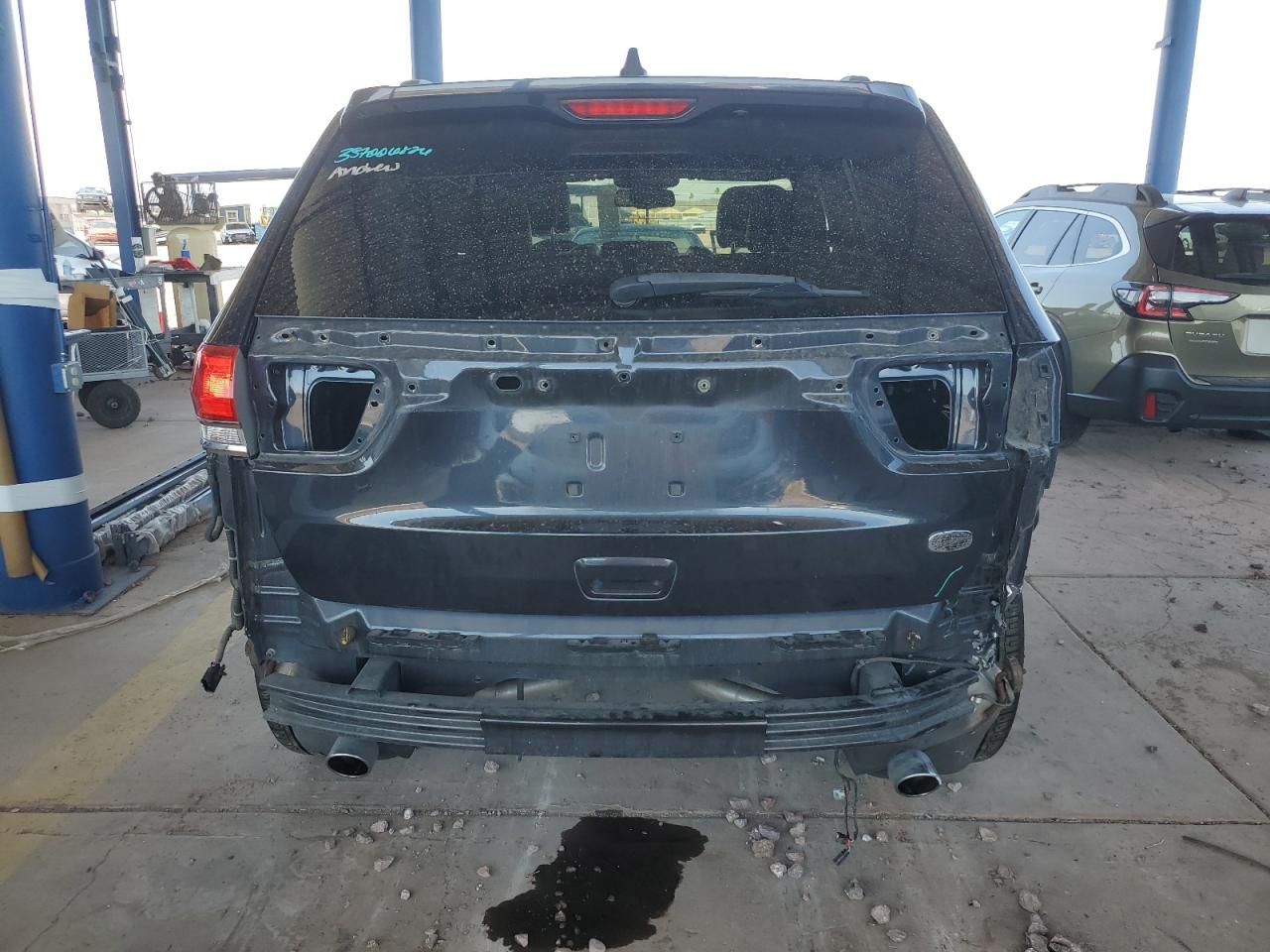 1C4RJECG8EC417964 2014 Jeep Grand Cherokee Overland