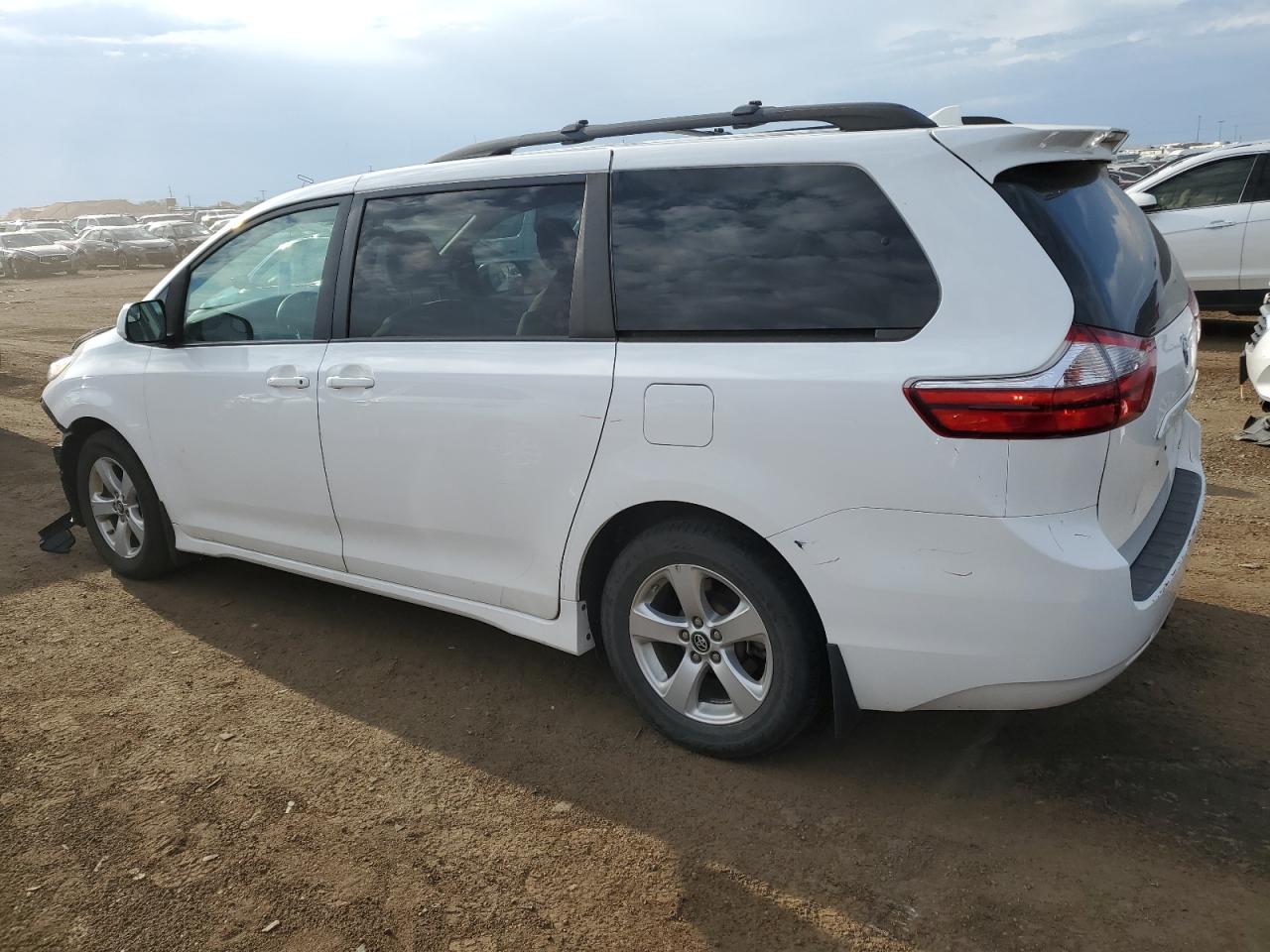 5TDKZ3DC5JS903781 2018 Toyota Sienna Le