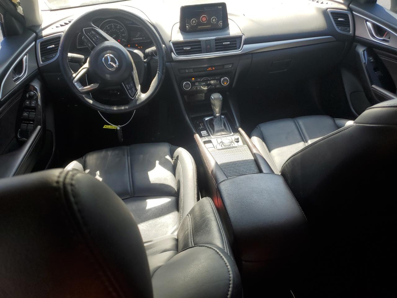 3MZBN1V32JM271625 2018 Mazda 3 Touring