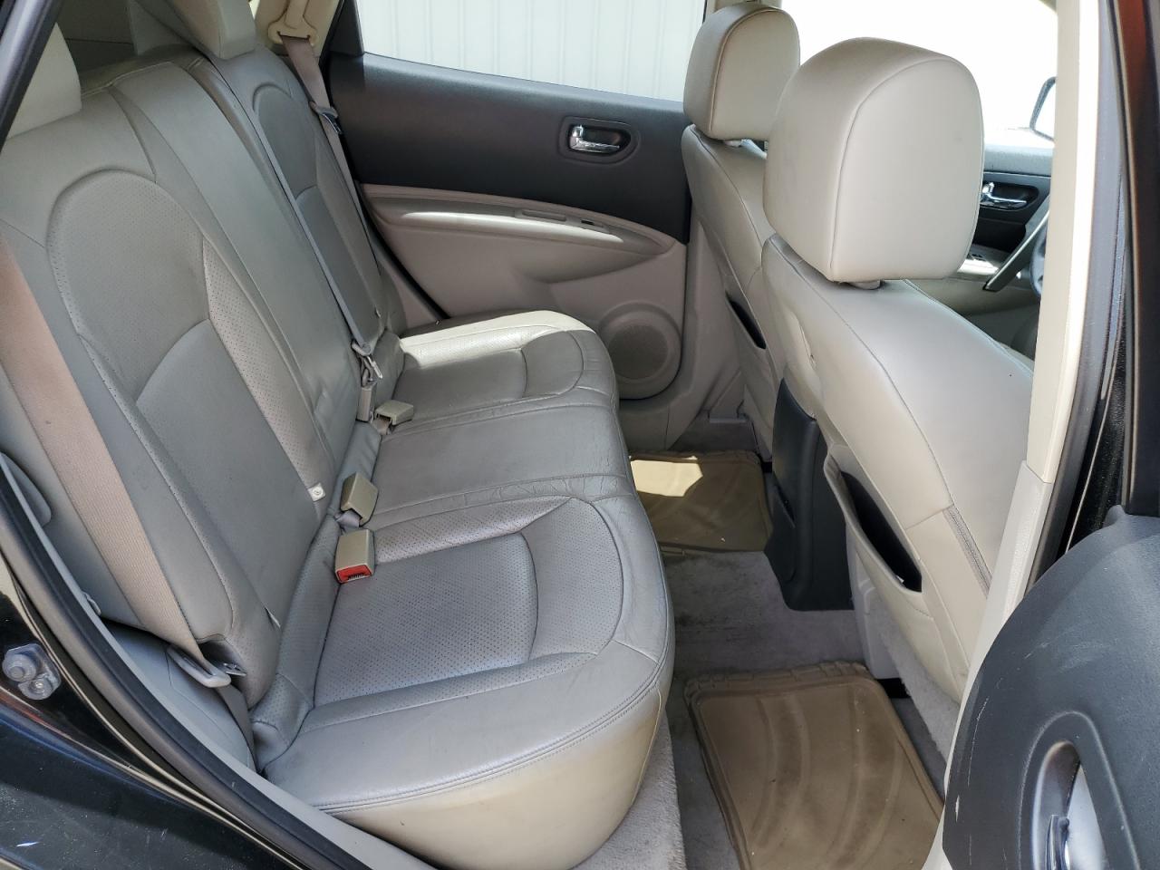 JN8AS5MV3BW255392 2011 Nissan Rogue S