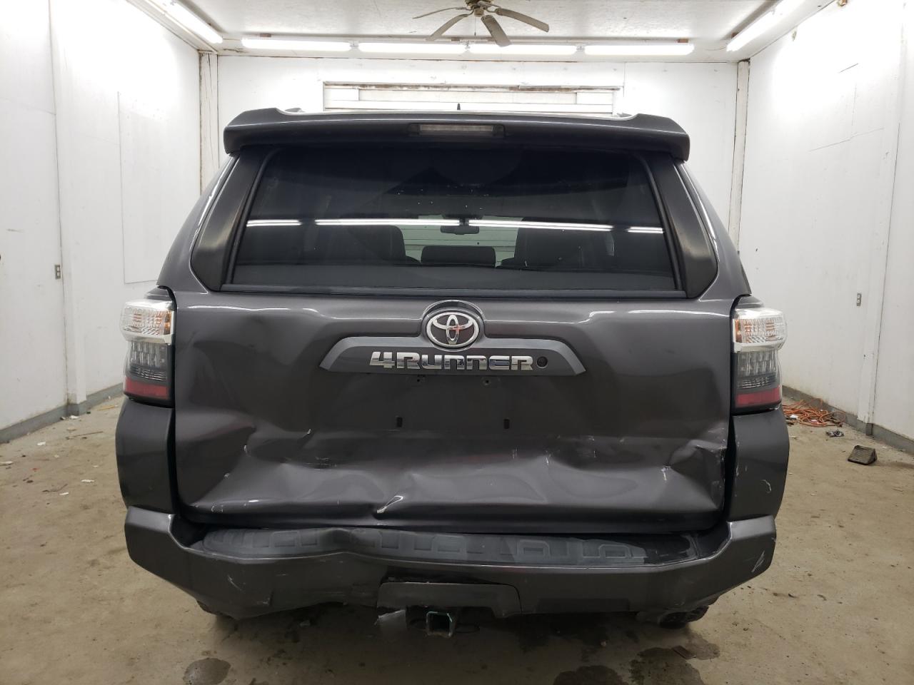 JTEBU5JR4J5500458 2018 Toyota 4Runner Sr5/Sr5 Premium