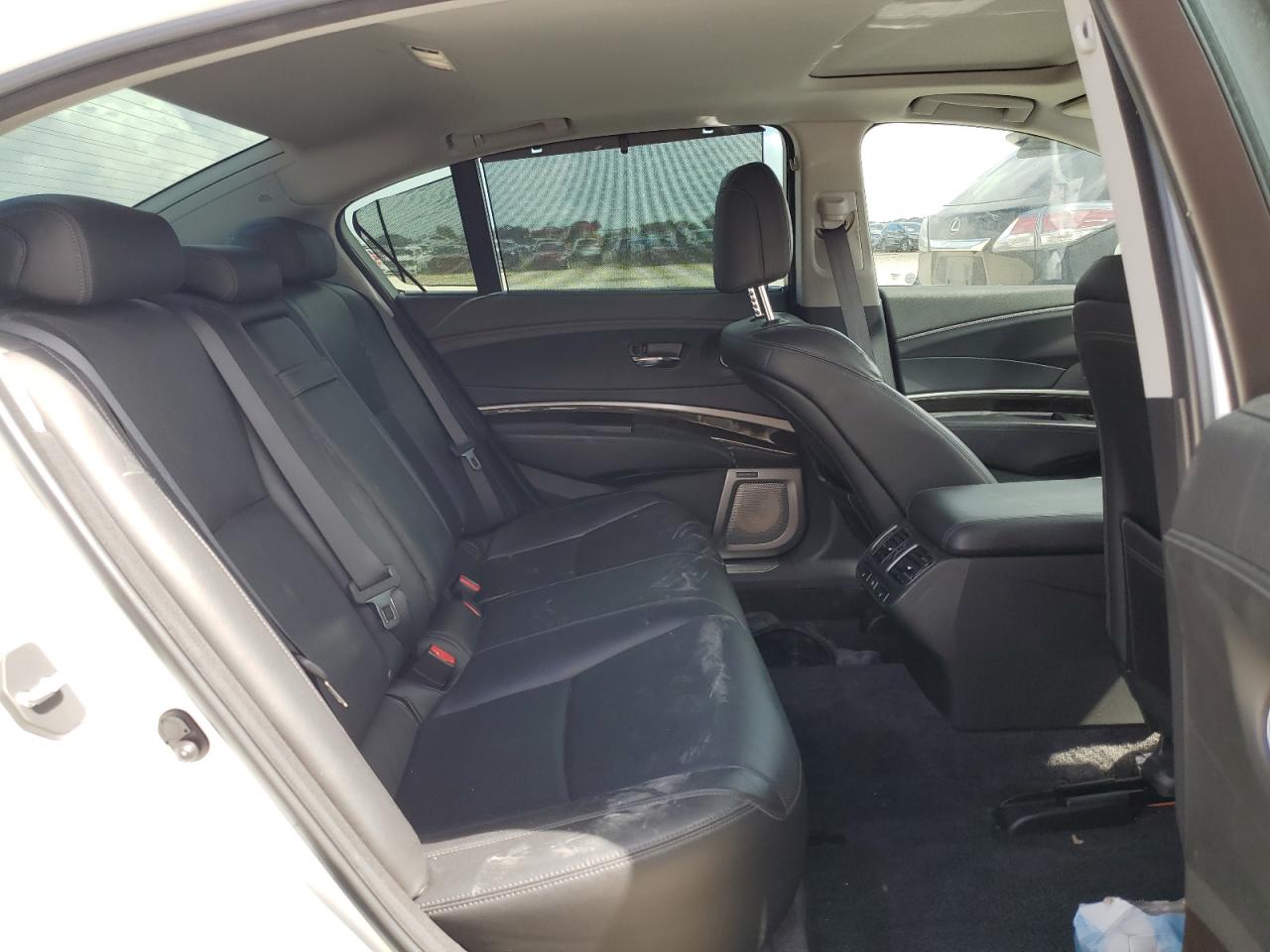 JH4KC1F90HC000214 2017 Acura Rlx Advance