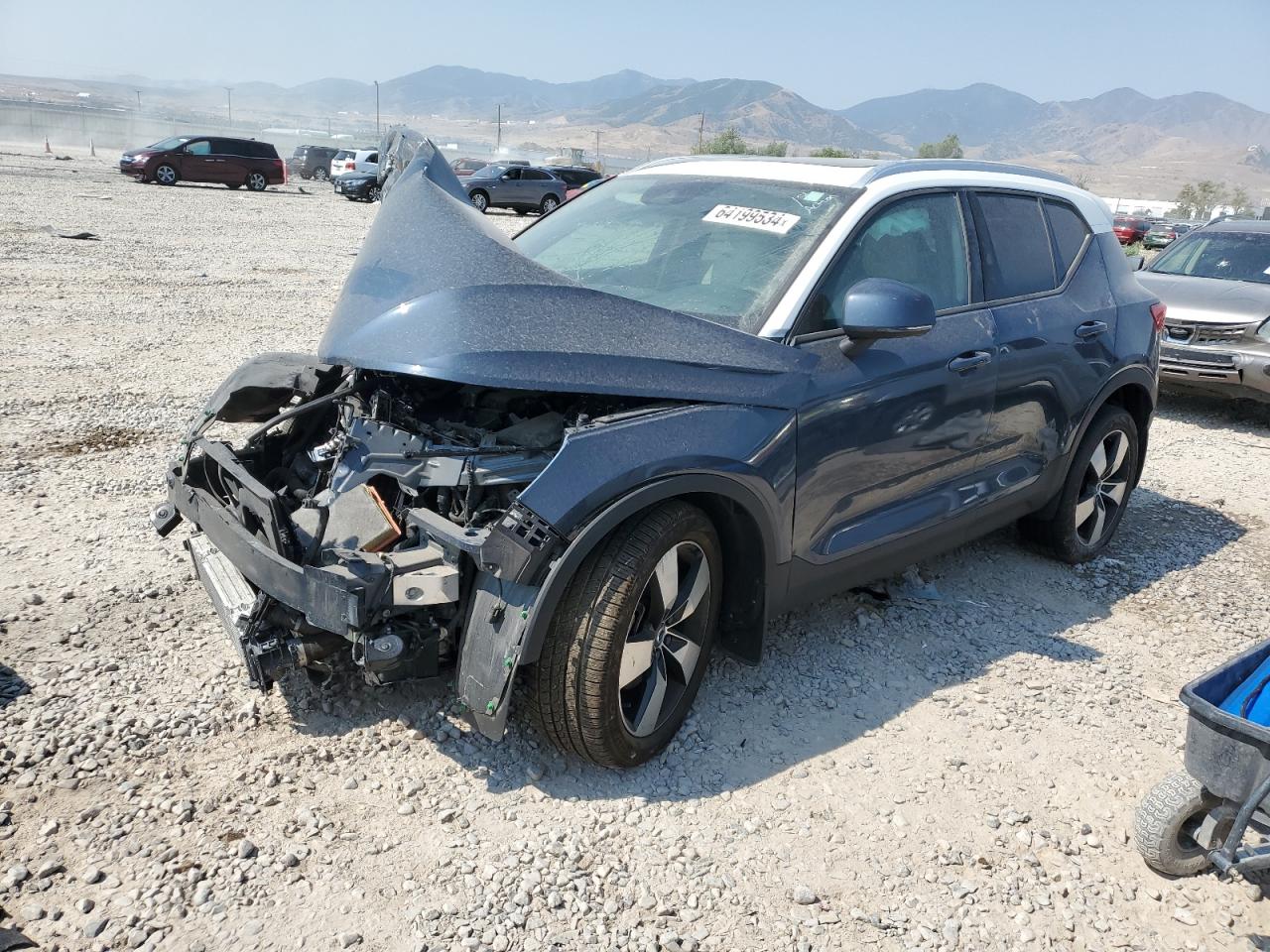  Salvage Volvo XC40