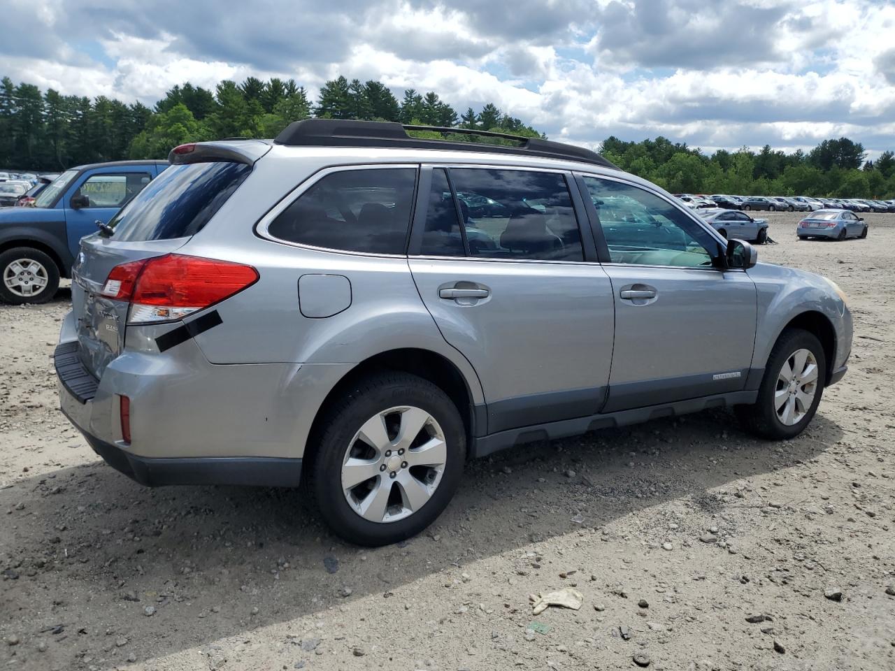 4S4BRBCC9B3354984 2011 Subaru Outback 2.5I Premium