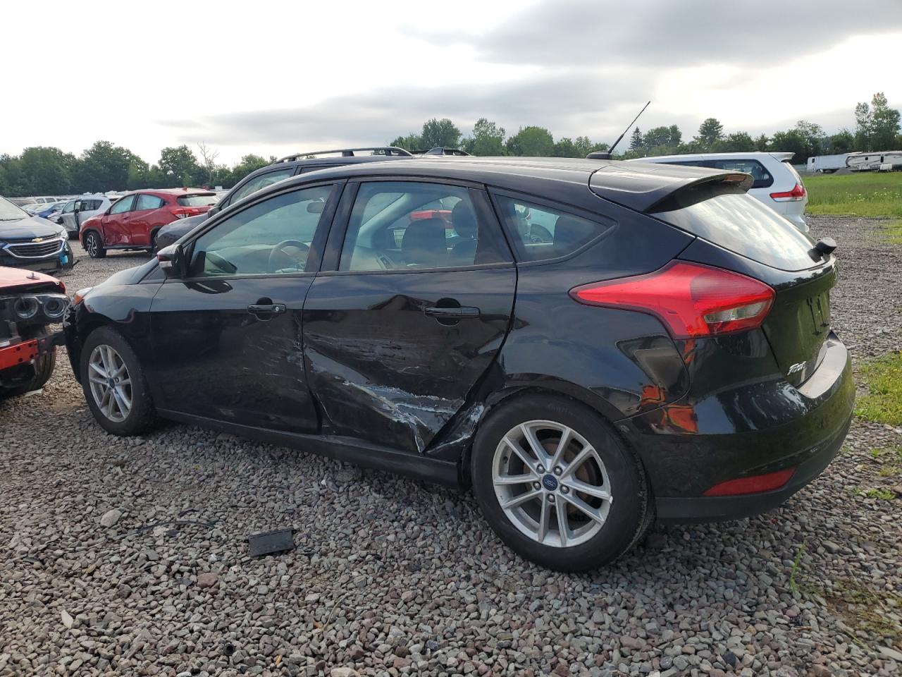 2017 Ford Focus Se vin: 1FADP3K24HL326610