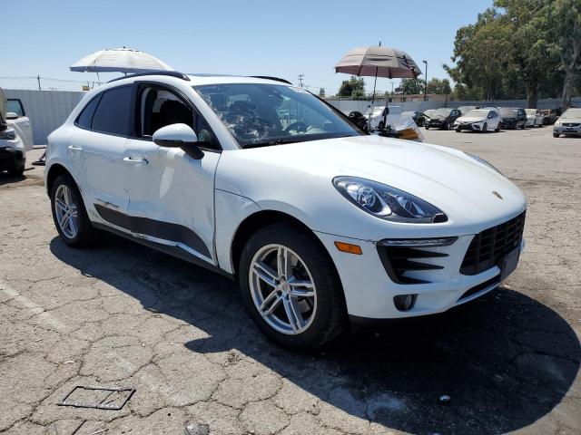 VIN WP1AA2A51JLB25725 2018 Porsche Macan no.4