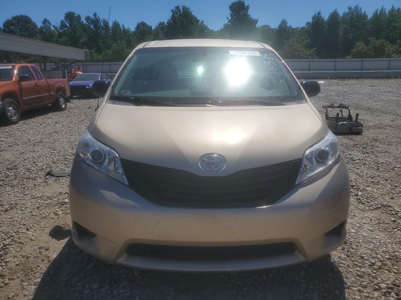 5TDZK3DC3ES522469 2014 Toyota Sienna