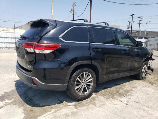 VIN 5TDKZRFH9KS564004 2019 Toyota Highlander, SE no.3