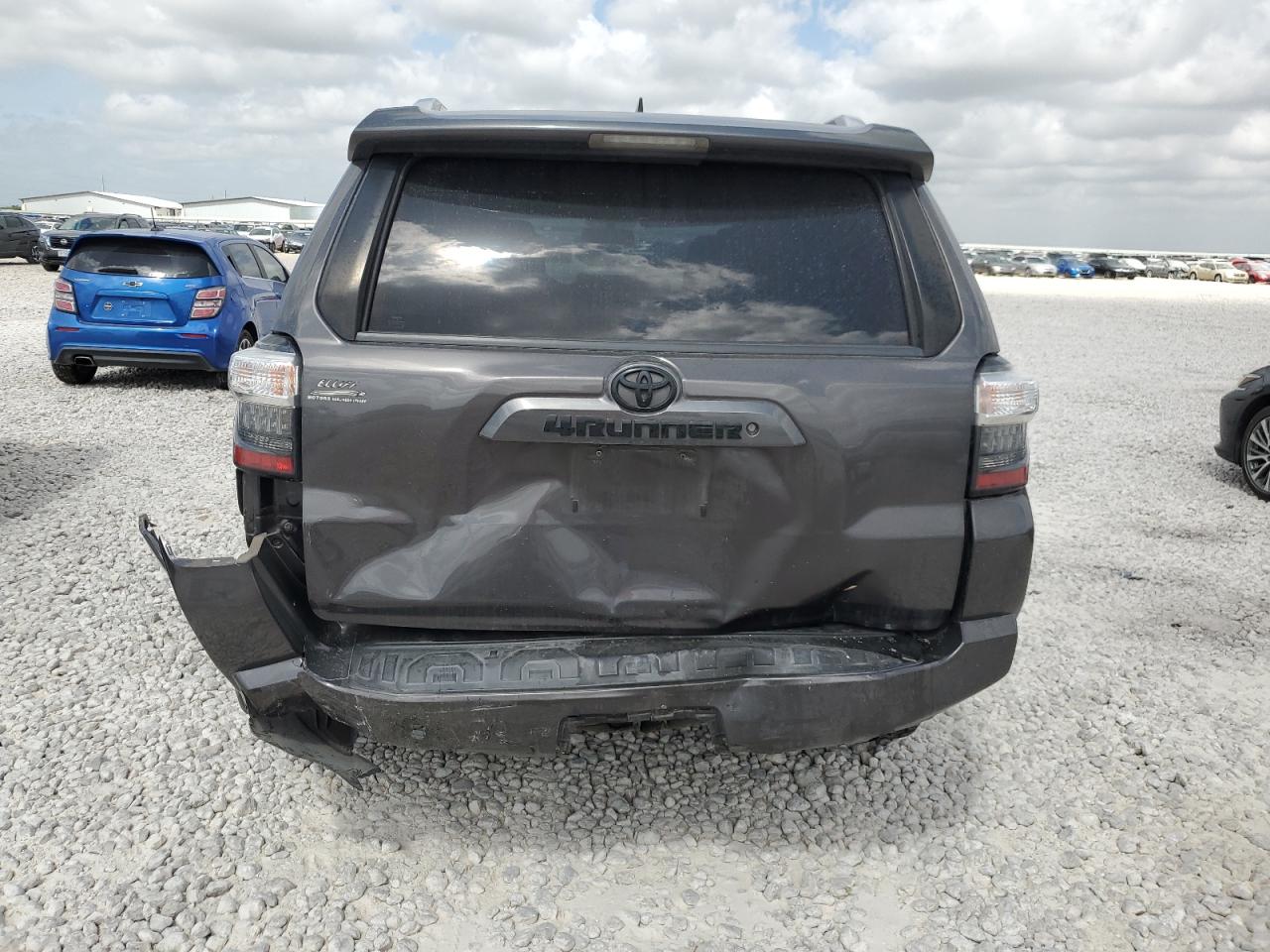 JTEZU5JR9G5132981 2016 Toyota 4Runner Sr5