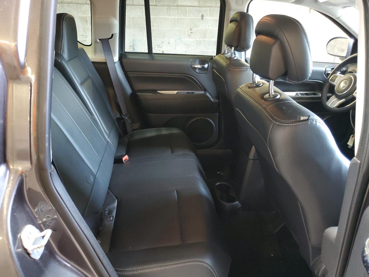 1C4NJDEB0GD776300 2016 Jeep Compass Latitude