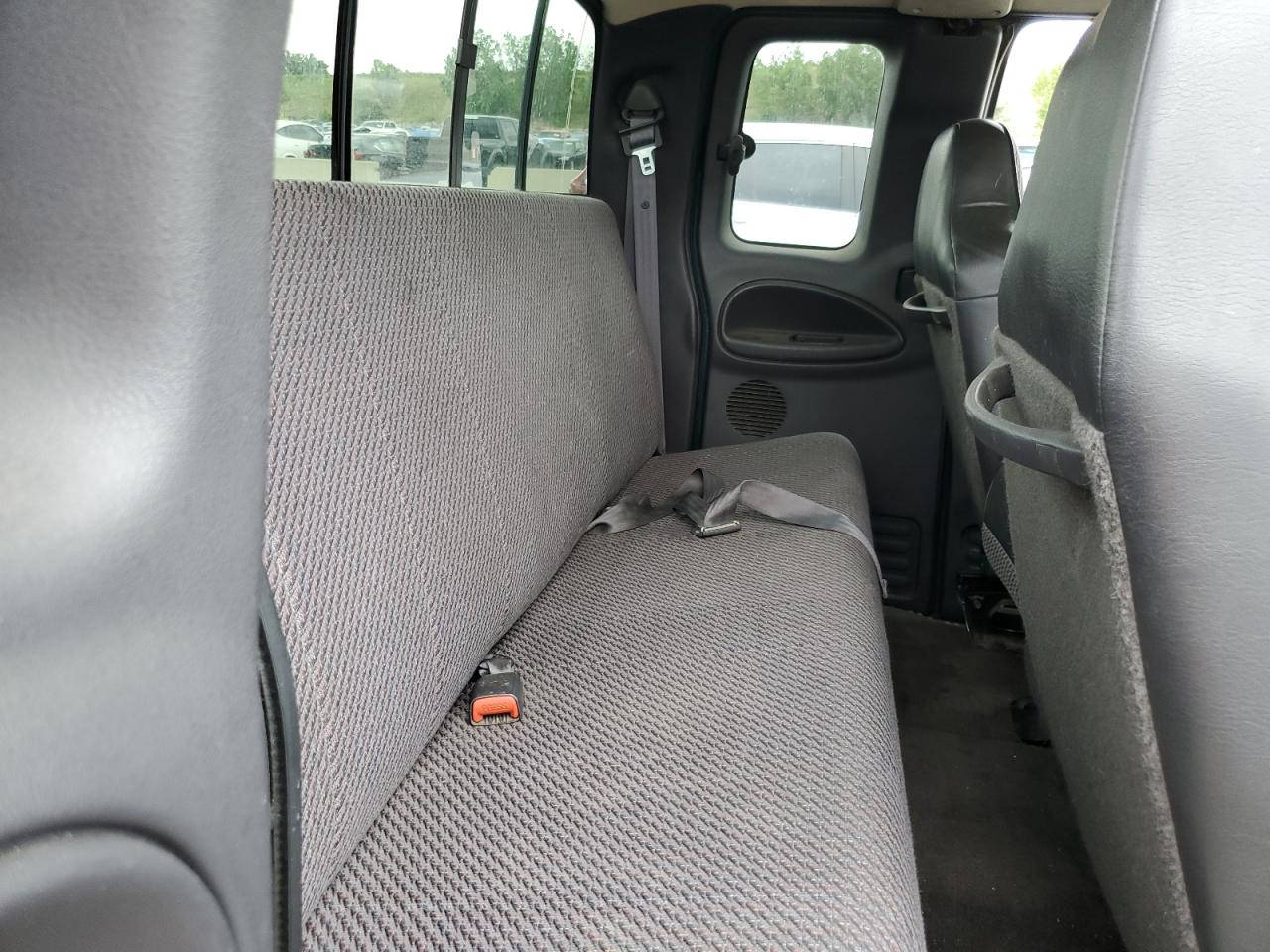 1B7HC13Y6WJ224958 1998 Dodge Ram 1500