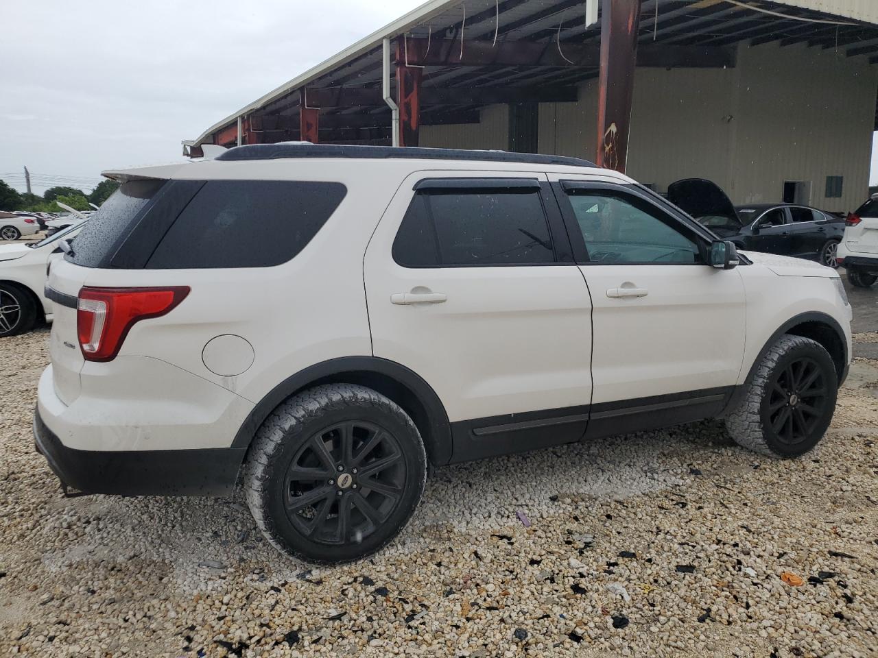 2017 Ford Explorer Xlt vin: 1FM5K8D84HGB58192