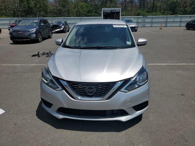2019 Nissan Sentra - Image 5