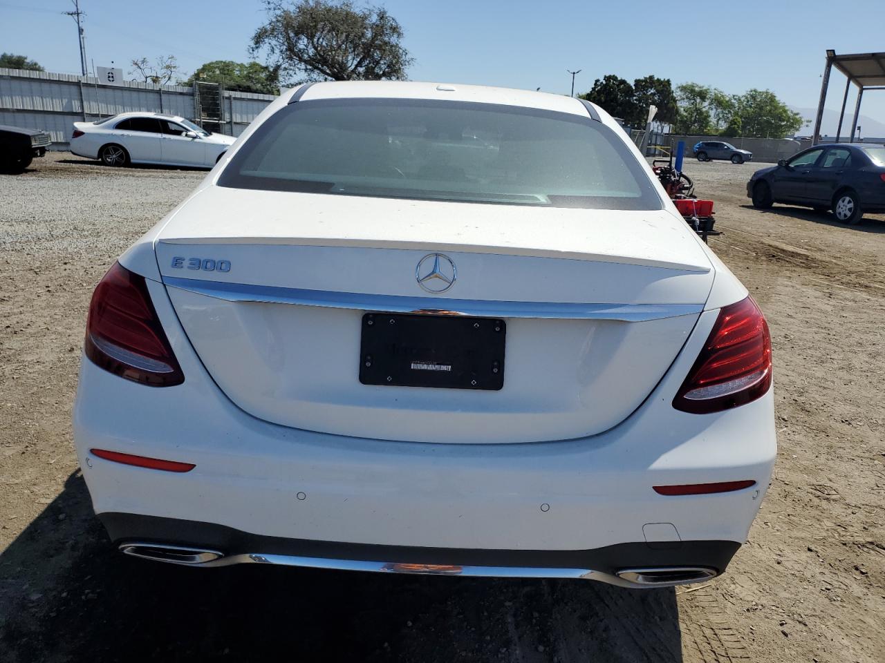 WDDZF4JB2JA325134 2018 Mercedes-Benz E 300