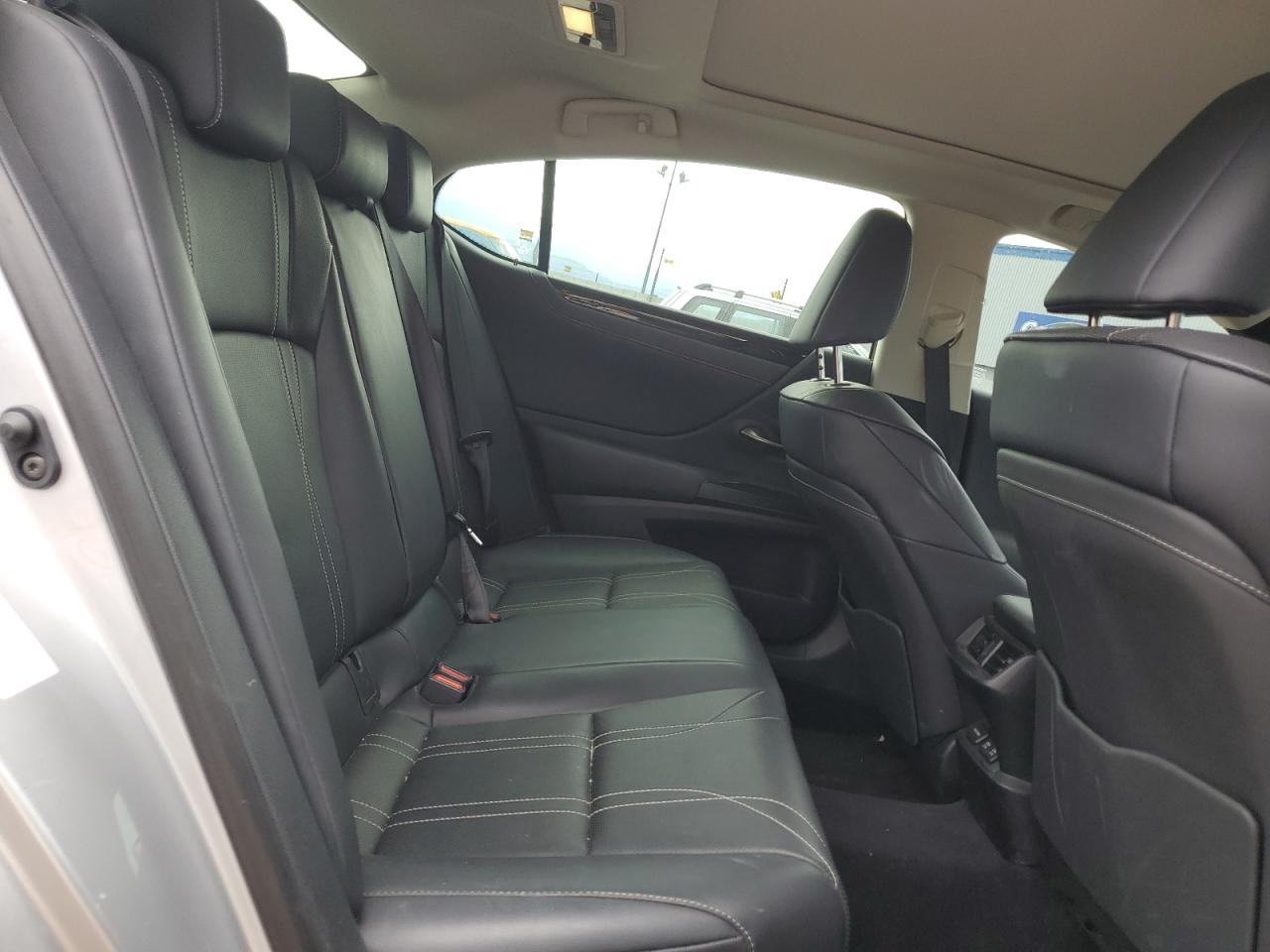 JTHBZ1B16K2002514 2019 Lexus Es 350