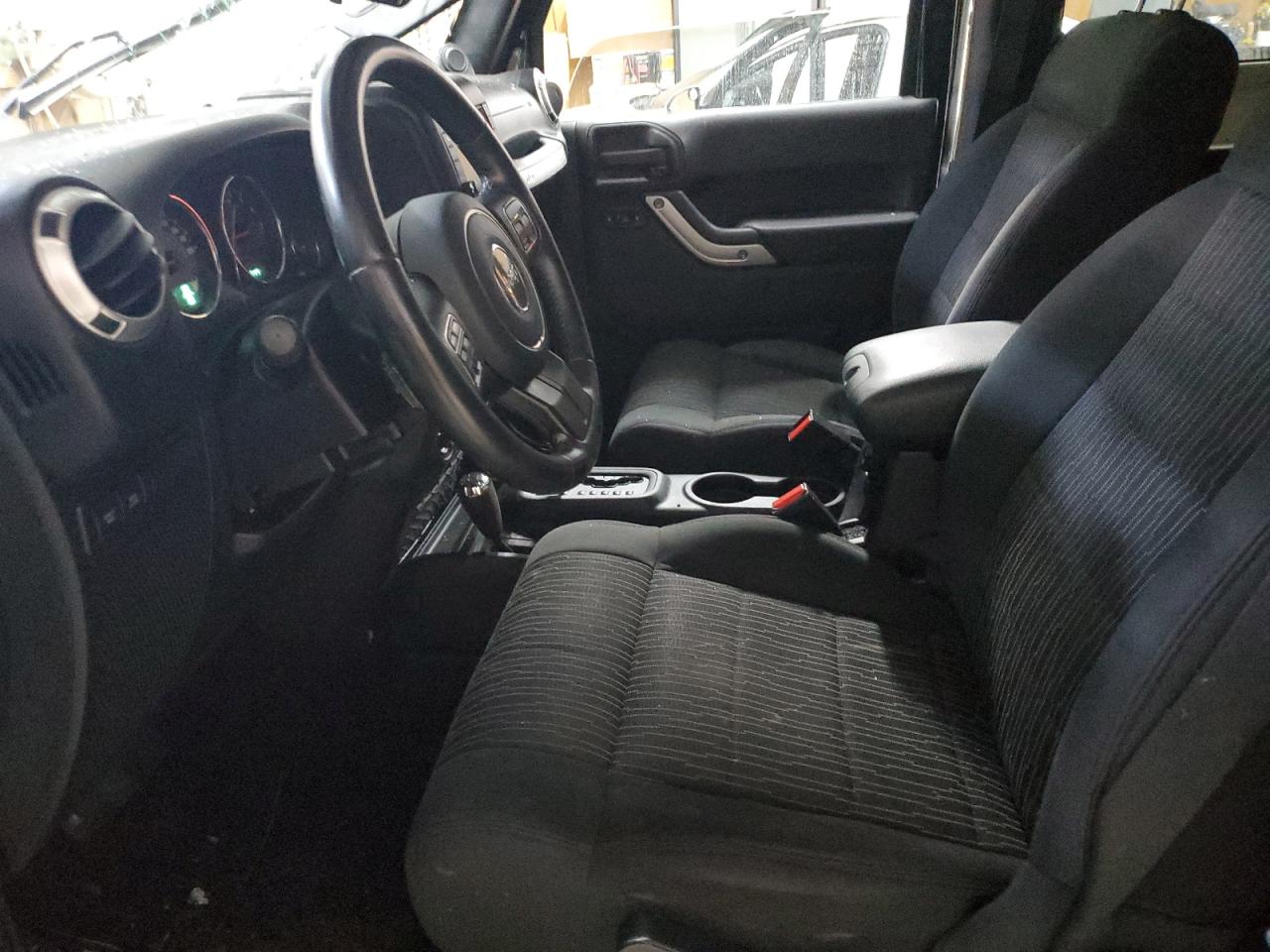 1J4HA6D15BL560128 2011 Jeep Wrangler Rubicon