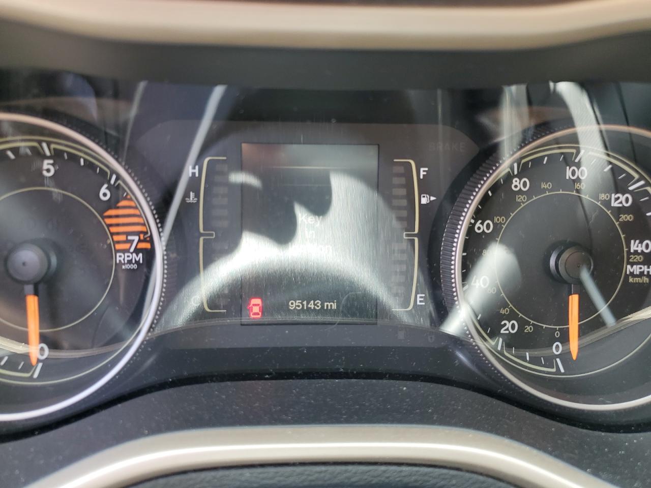 1C4PJLCB2HW607410 2017 Jeep Cherokee Latitude