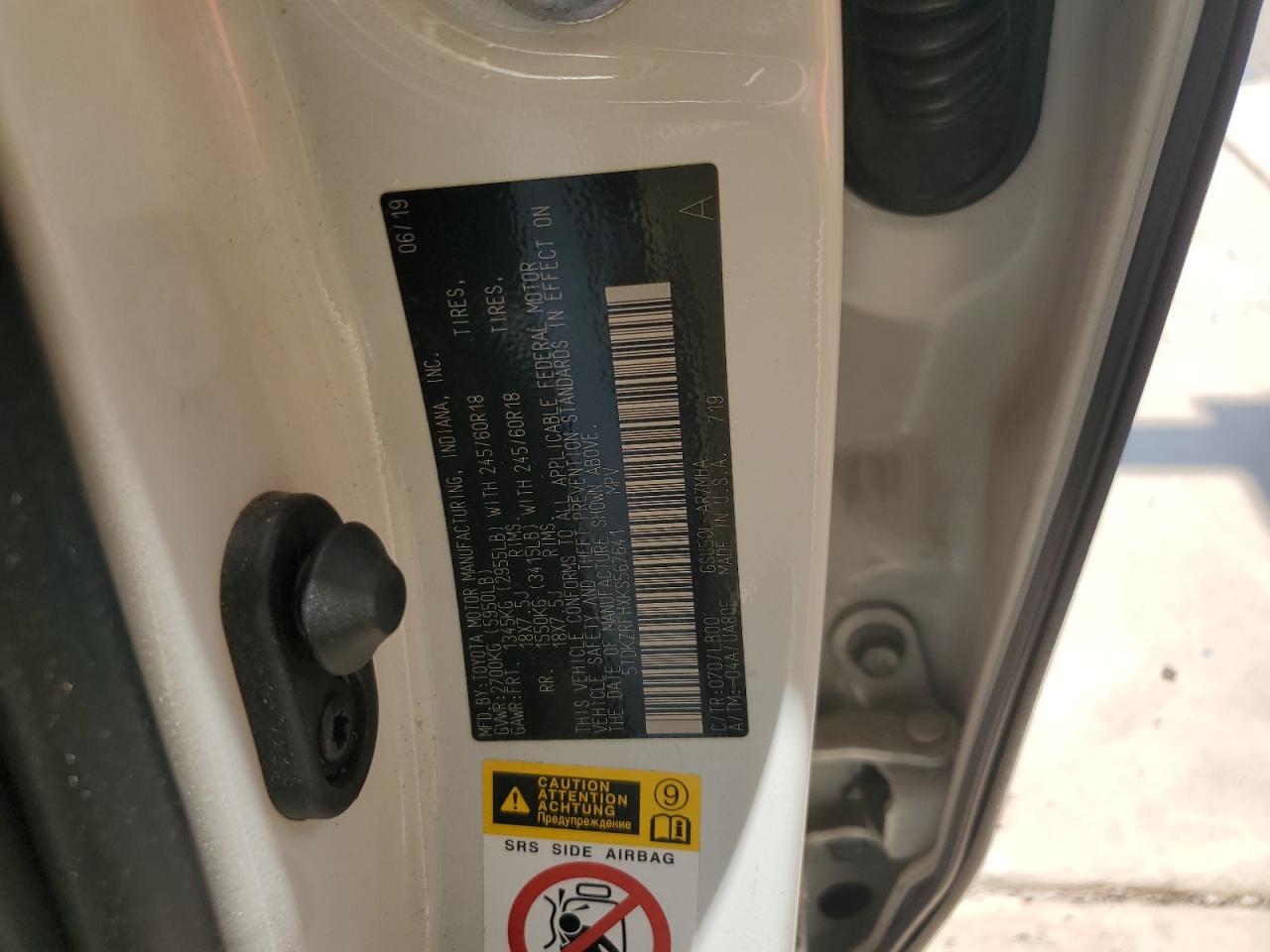 5TDKZRFHXKS567641 2019 Toyota Highlander Se