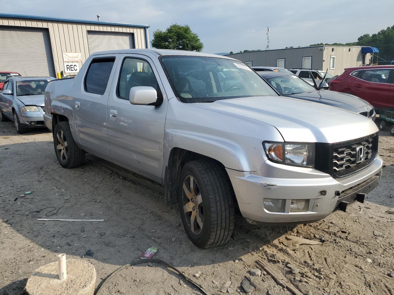 2014 Honda Ridgeline Rtl-S vin: 5FPYK1F69EB009813