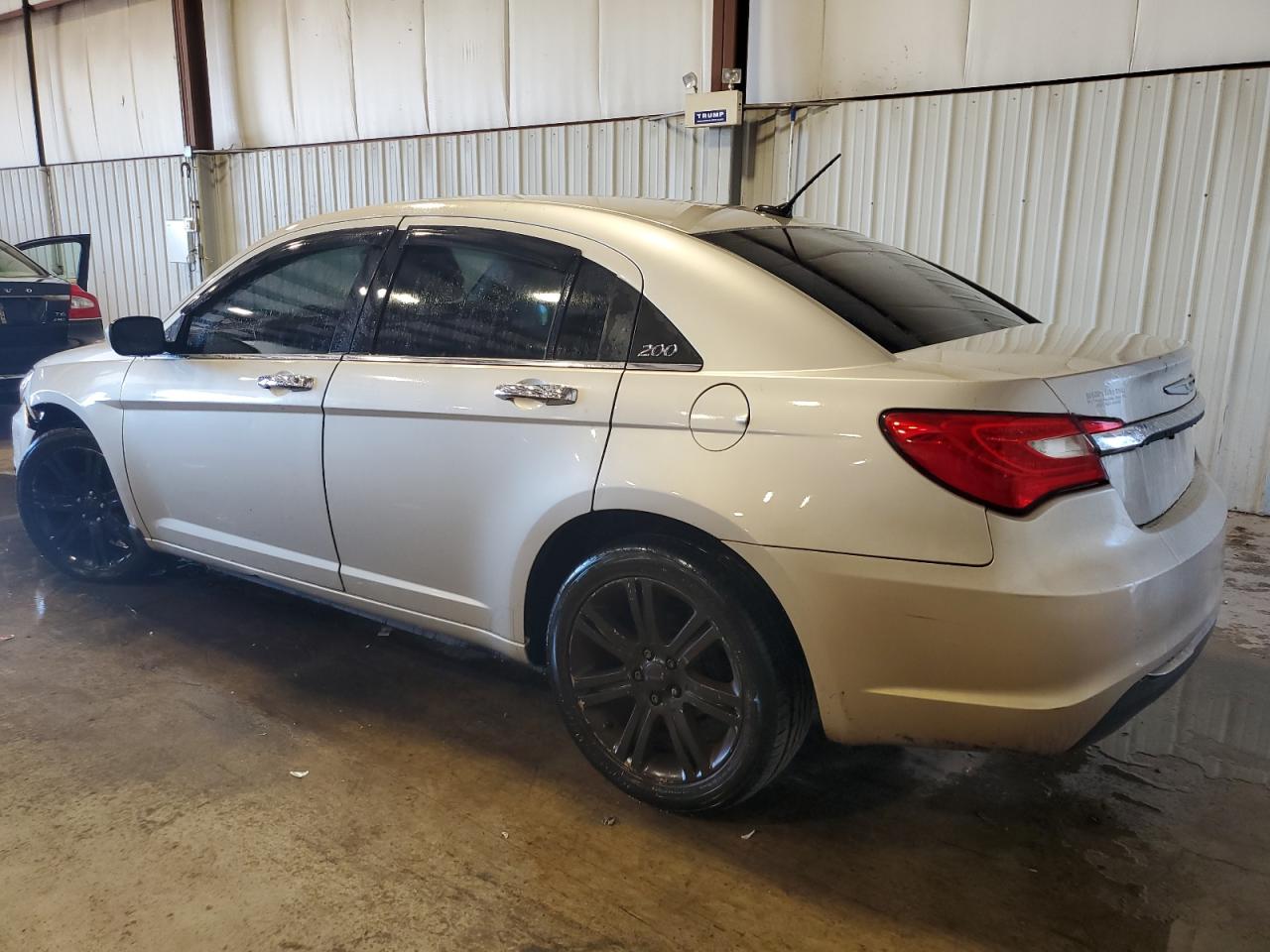 2013 Chrysler 200 Lx vin: 1C3CCBAB7DN698166